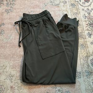 NWT Lou & Grey Green Joggers